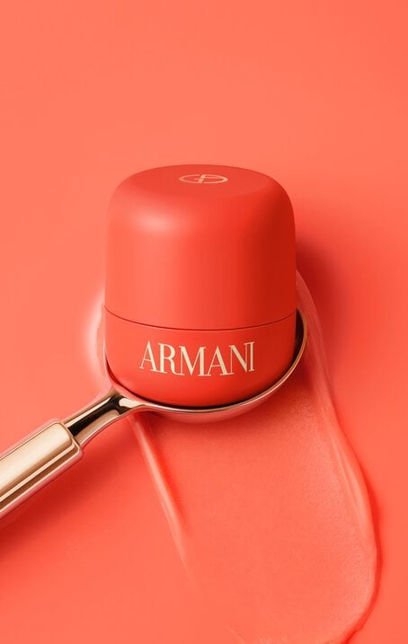 Armani Beauty Dolci Blush cream-to-powder blush creating a soft-matte finish with a natural rosy glow on cheeks