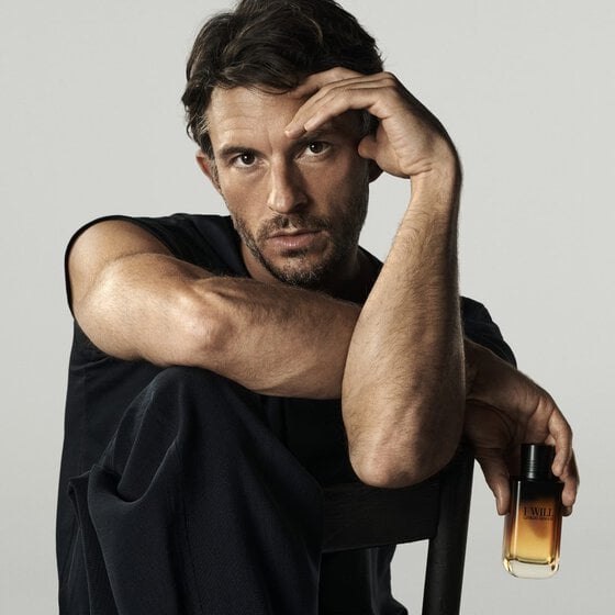 Jonathan Bailey in the Giorgio Armani I WILL Eau de Parfum campaign. A cinematic expression of willpower.