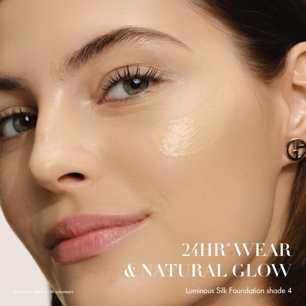 Armani Beauty LUMINOUS SILK FOUNDATION shade 4 swatch applied on skin