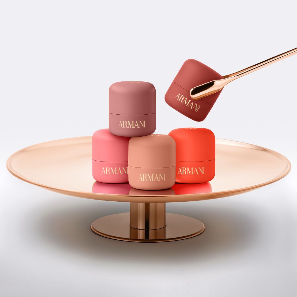 SYDNEY  holding the pink Armani Beauty Dolci Blush with a natural soft-matte finish.