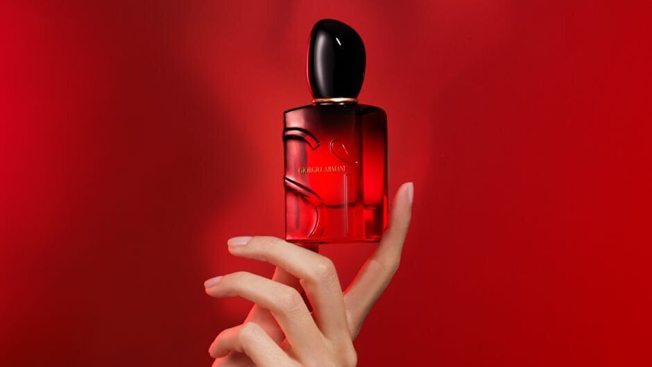 Giorgio Armani si passione intense - floral woody fragrances