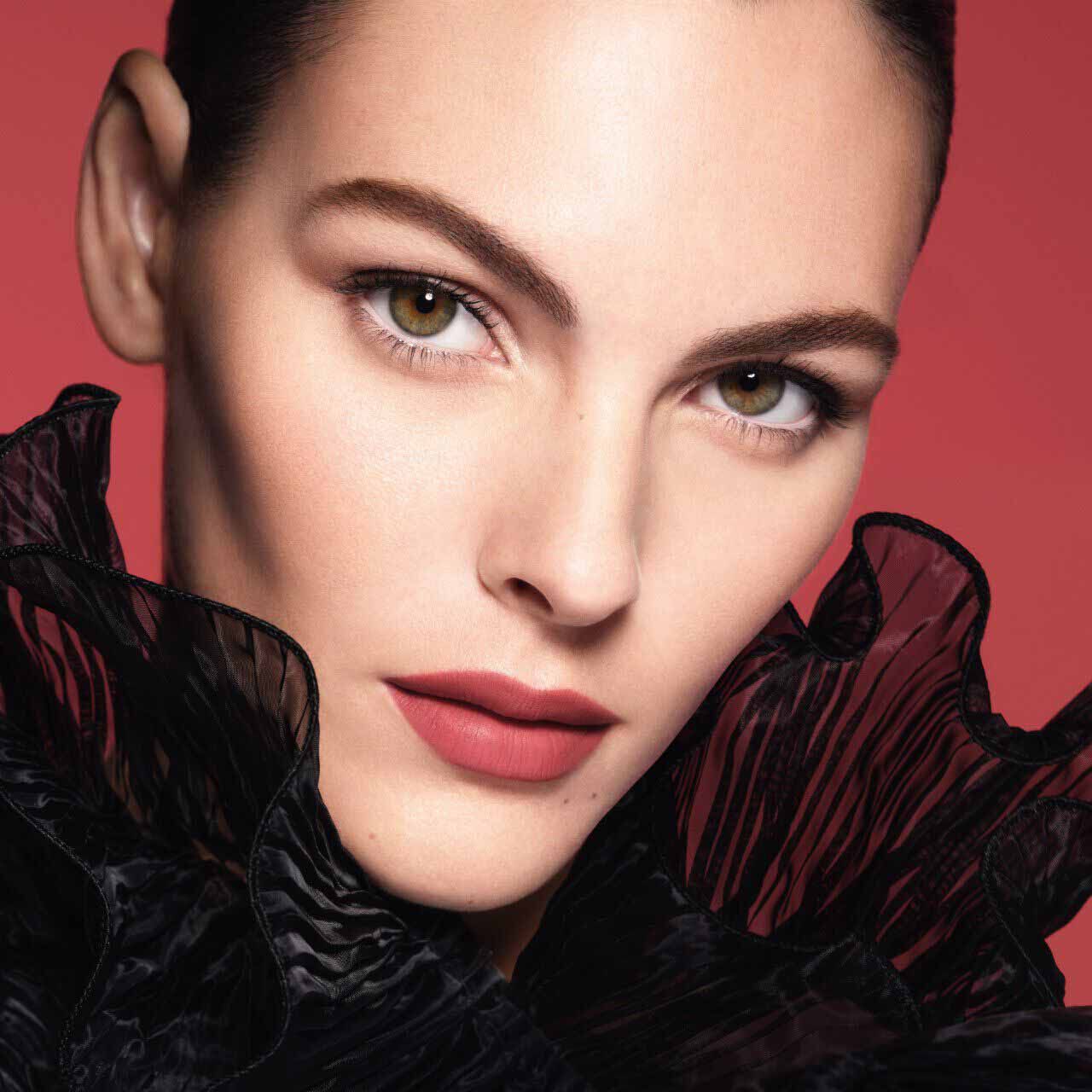 Close-up of Vittoria wearing ARMANI LIP MAESTRO in shade 520 Dusty Rose.