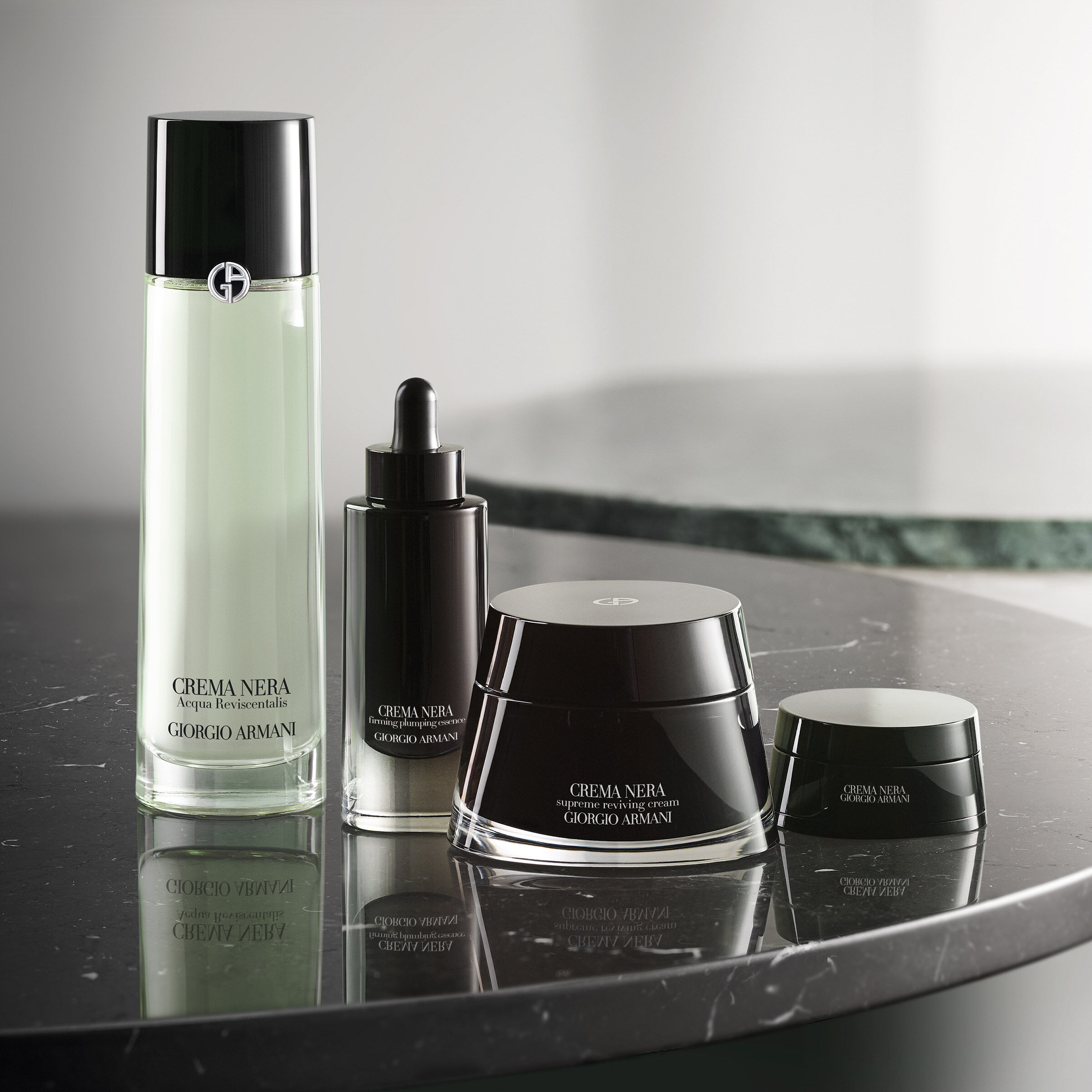 Armani crema nera extrema top