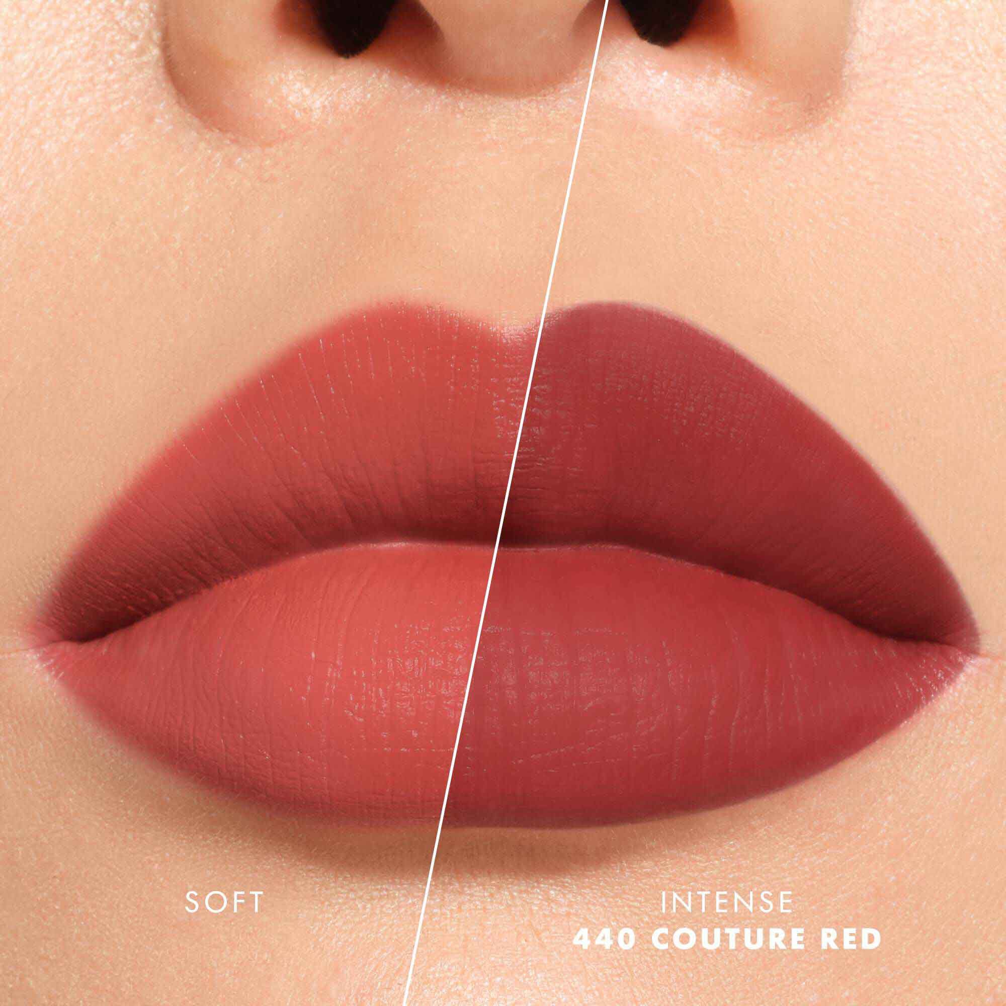Close-up of lips showing shade 520 Dusty Rose in two intensities: soft on the left and intense on the right, with a velvet-matte finish.