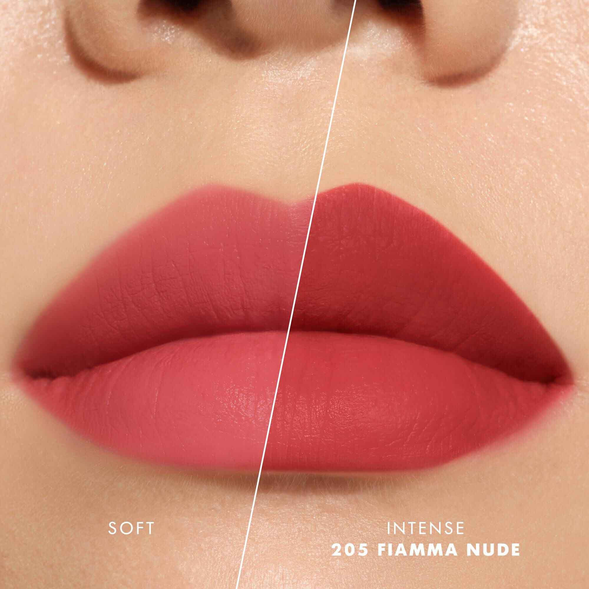 Close-up of lips showing shade 520 Dusty Rose in two intensities: soft on the left and intense on the right, with a velvet-matte finish.