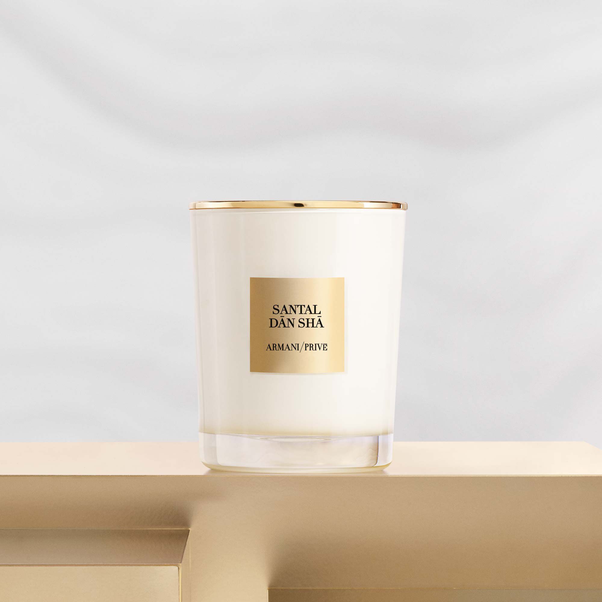 Armani Prive Santal Dān Shā Scented Candle