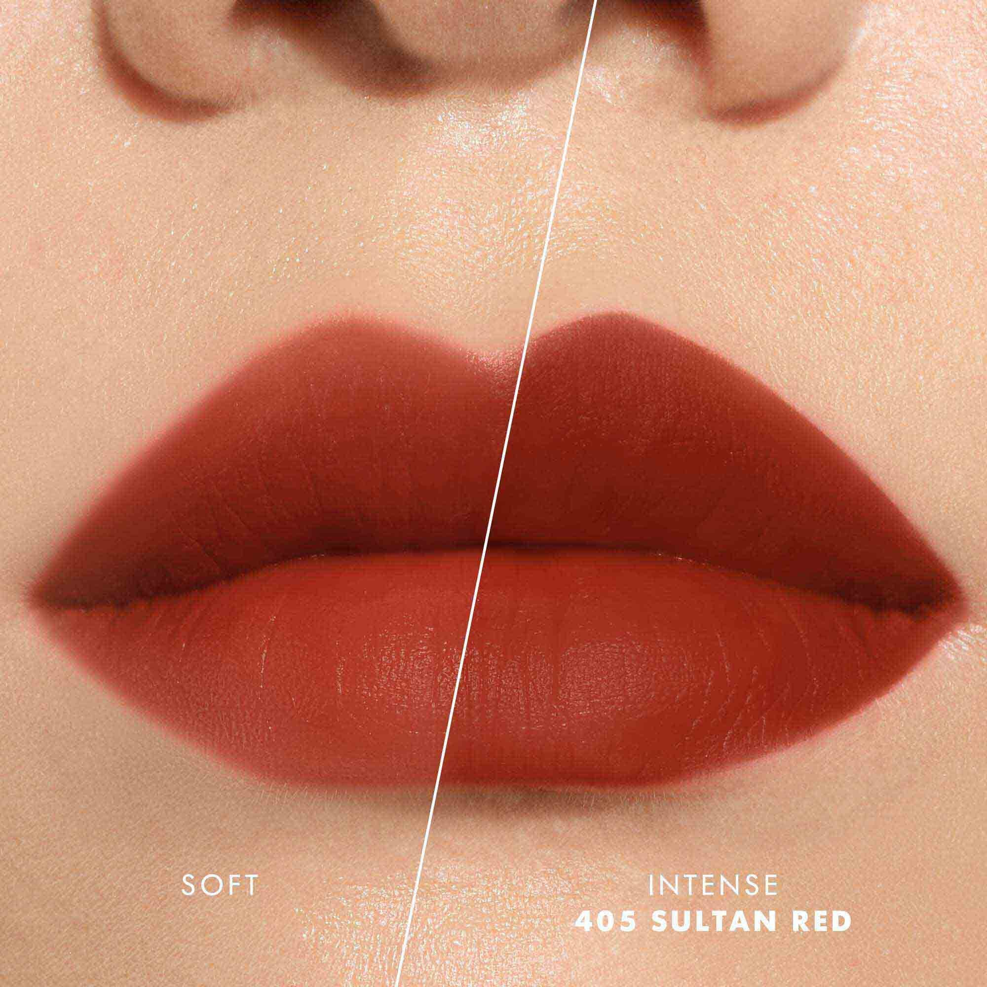 Close-up of lips showing shade 520 Dusty Rose in two intensities: soft on the left and intense on the right, with a velvet-matte finish.