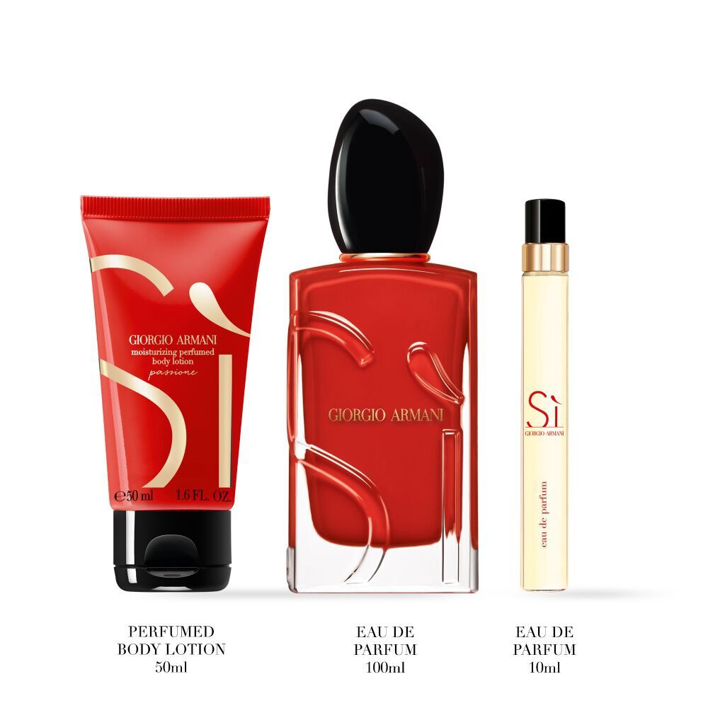  Si Passione Eau de Parfum 100ml, Si Passione Eau de Parfum Boday lotion 50ml and Si Passione Eau de Parfum 10ml  displayed side by side on a white background.	
