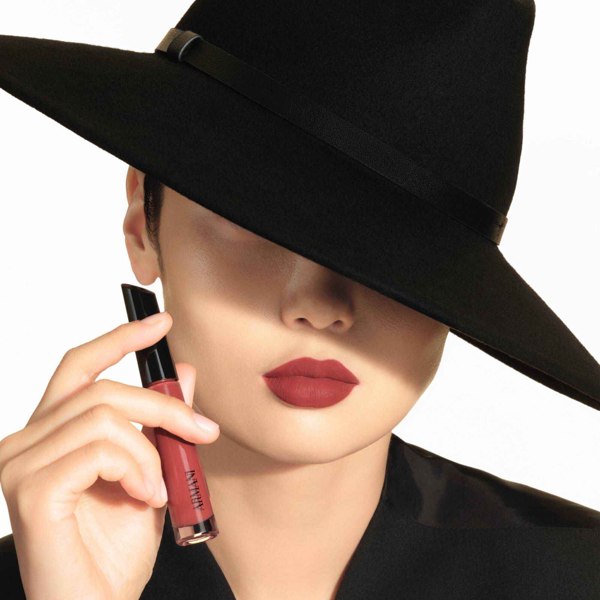 Close-up of Vittoria wearing ARMANI LIP MAESTRO in shade 520 Dusty Rose.