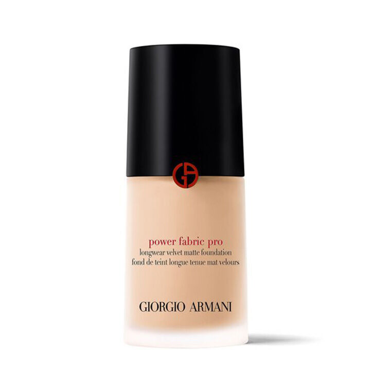 POWER FABRIC PRO FOUNDATION